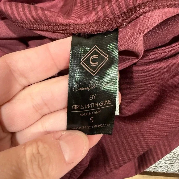 Girls With Guns Concealed Casual Burgundy Geometric CCW Holster Leggings Small - Picture 3 of 6